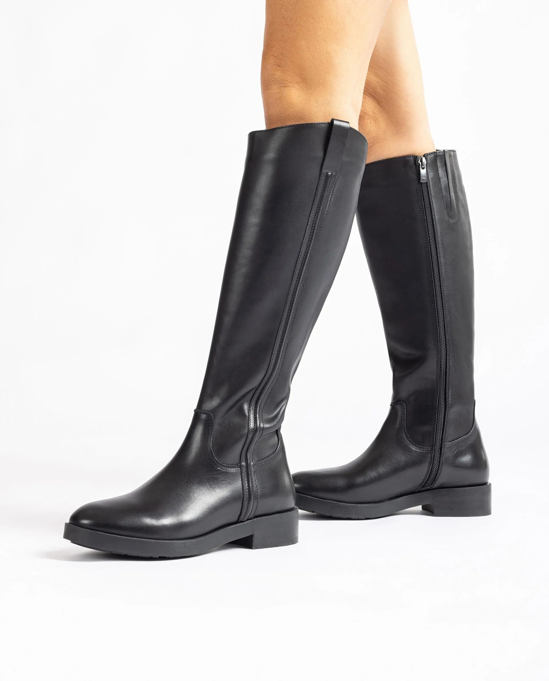 EBON MAR BLACK